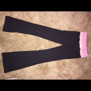 Lululemon reverse yoga pants