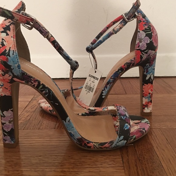 Express floral sandal heels - Picture 2 of 3