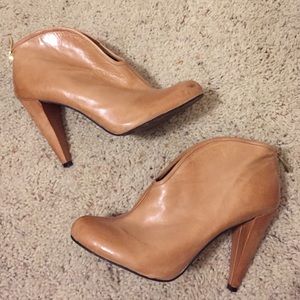 Vince Cameron Tan Cut Out Alexia Bootie