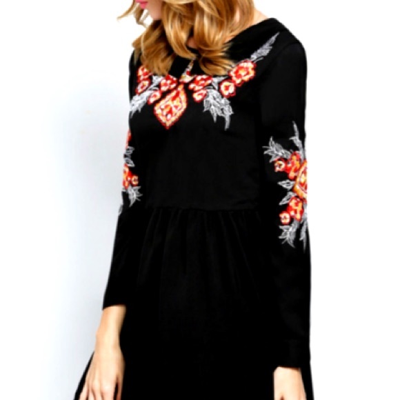 EMBROIDERED LongSleeve COLLAR DRESS NEW - Picture 2 of 4