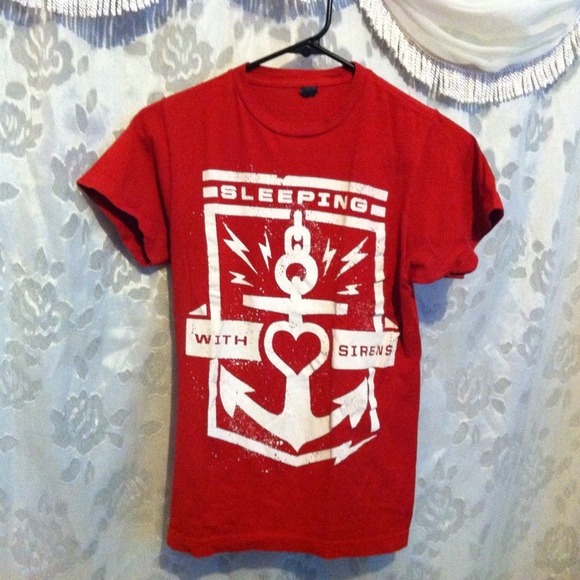 Sleeping with sirens tee