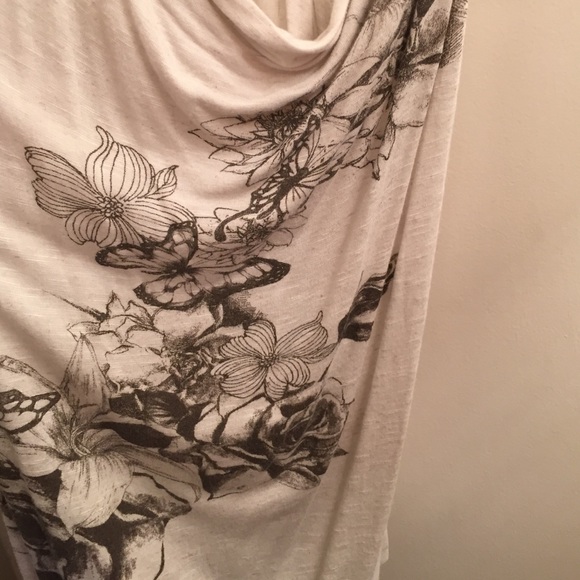 Design droopy tank - Picture 2 of 3