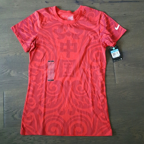 Nike tee
