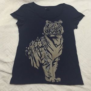 Soft tiger tee