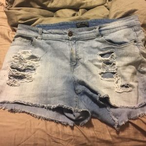 Super distressed Jean shorts