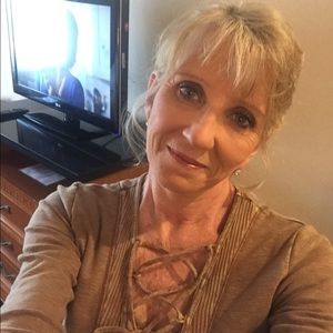 Meet your Posher, Carol Lynn