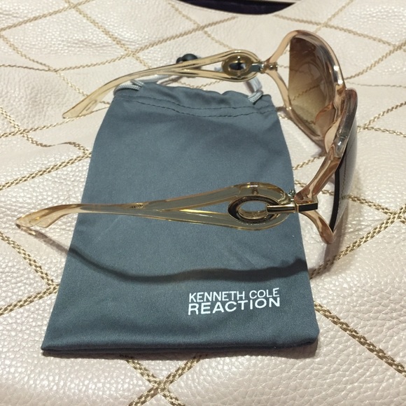 Kenneth Cole reaction sunglasses - Picture 2 of 2