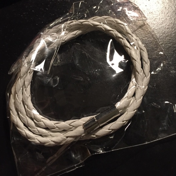 Wrap Rope Bracelet ❤️😍 - Picture 3 of 3