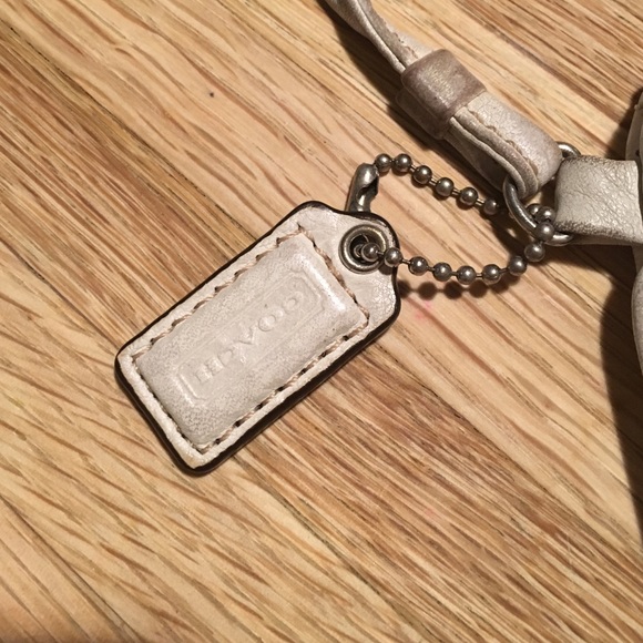 Coach wristlet - Picture 2 of 3