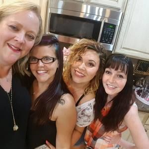 Meet your Posher, Hailey