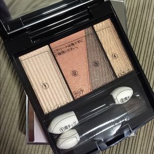 Shiseido Maquillage lighting eye compact