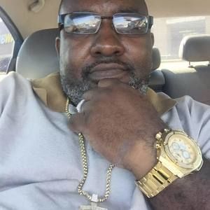 Meet your Posher, Henry