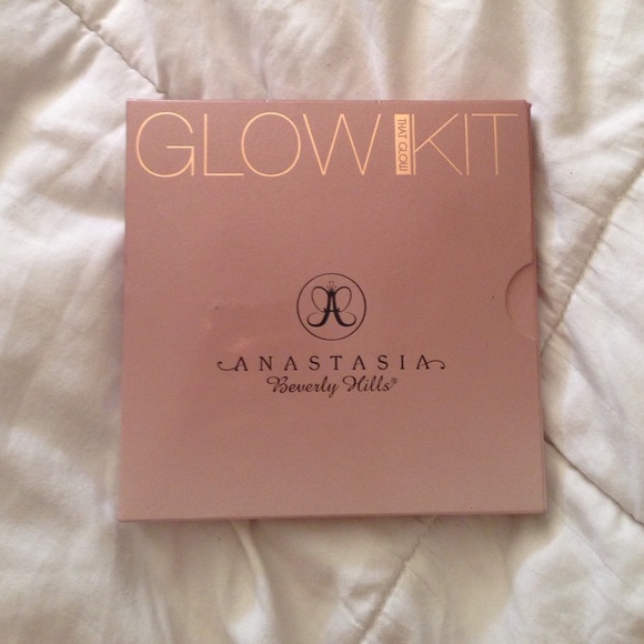Anastasia Beverly Hills Glow Kit "That Glow"