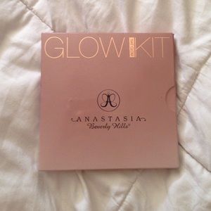 Anastasia Beverly Hills Glow Kit "That Glow"
