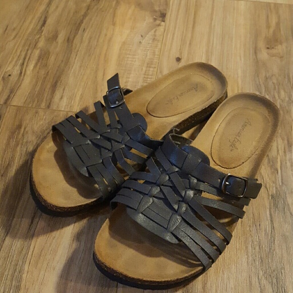 American Eagle Sandals