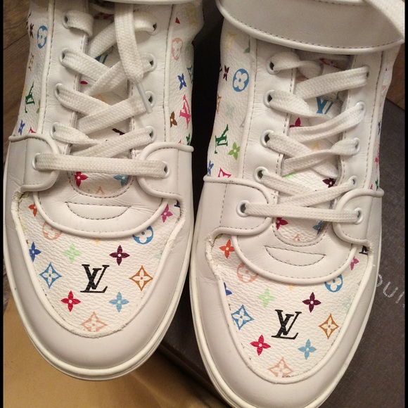 Amazing Louis Vuitton sneakers - Picture 2 of 4