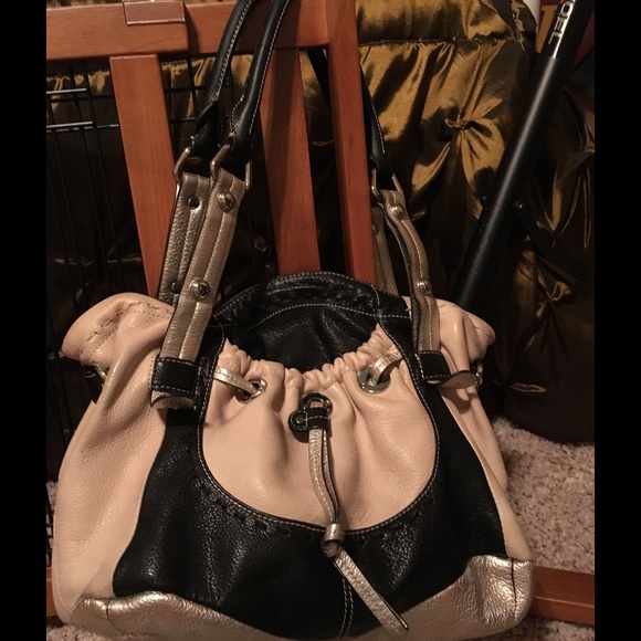 B Makowsky Black all leather purse