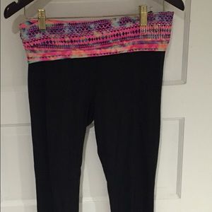 VS Pink yoga leggings