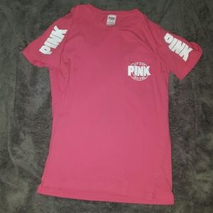 🚫 Traded VS Pink campus tee