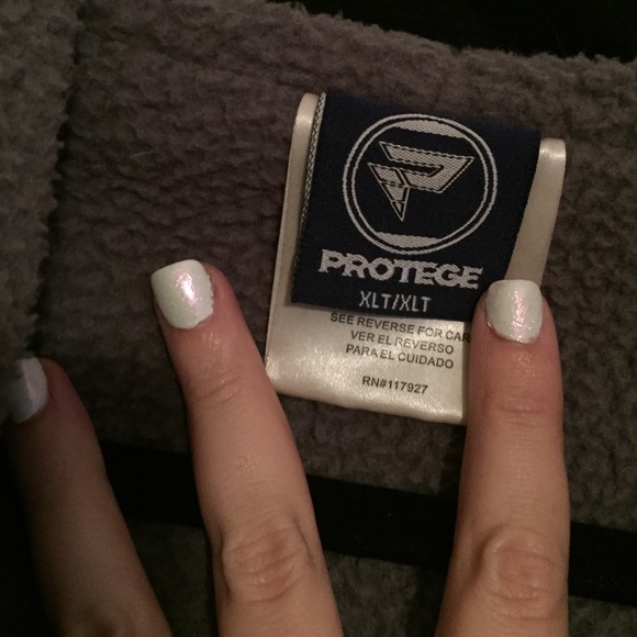 **DONATED before moving** - Picture 3 of 4