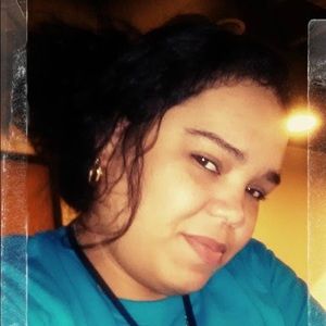 Meet your Posher, Dania