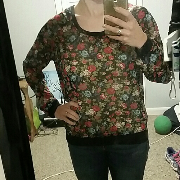 Floral sheer top - Picture 4 of 4