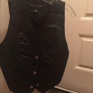 Reduced! Never worn! Wilson black leather vest