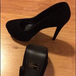 New black heels