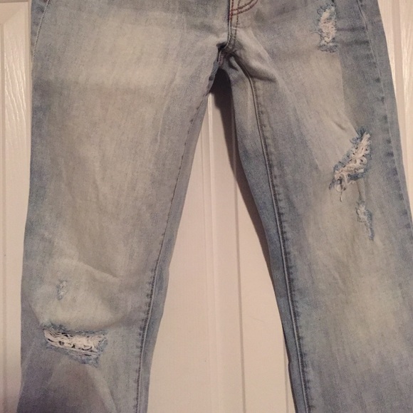 **DONATED before moving** - Picture 2 of 3