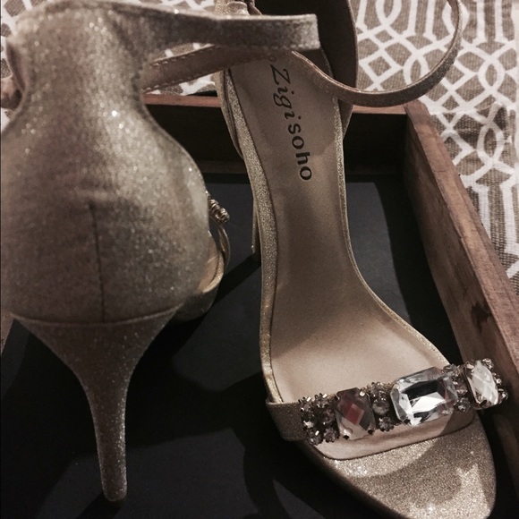 Diamond, light Gold Heels