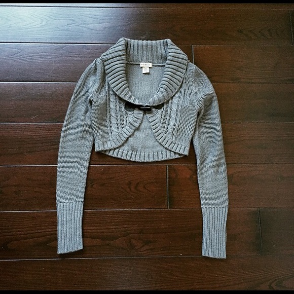 Short gray cardigan - Picture 2 of 3