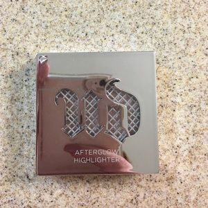 Urban decay afterglow highlighter