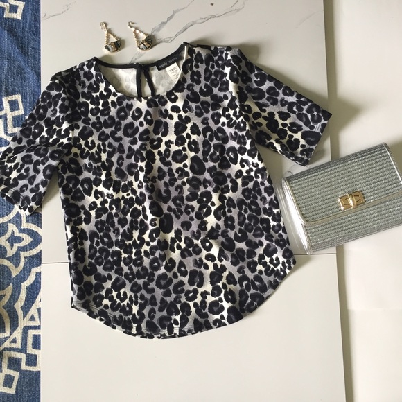 💋 Leopard top💋 - Picture 2 of 4