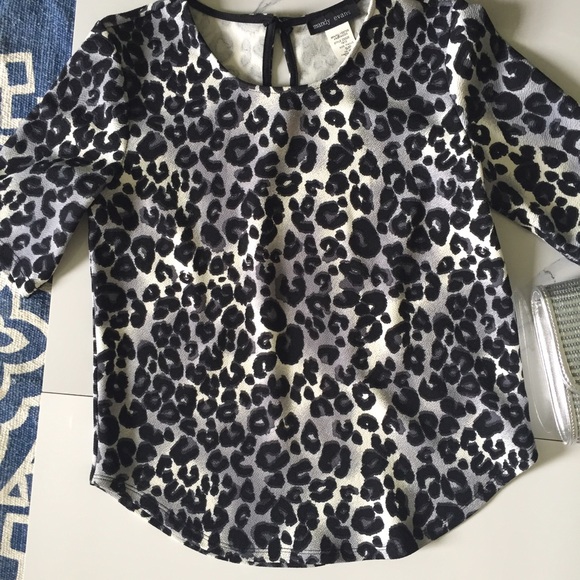 💋 Leopard top💋 - Picture 4 of 4