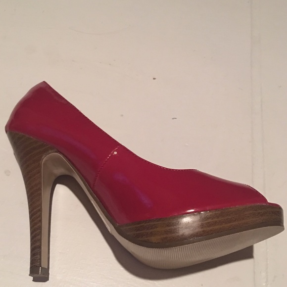 Delicious "Kent-S" Peep Toe Platform Pumps. - Picture 2 of 4