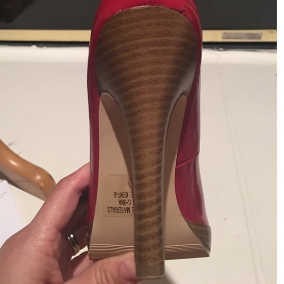 Delicious "Kent-S" Peep Toe Platform Pumps. - Picture 3 of 4