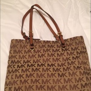 Michael kors purse