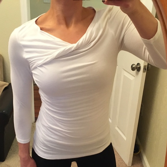 Tahari 3/4 Sleeve Length Top