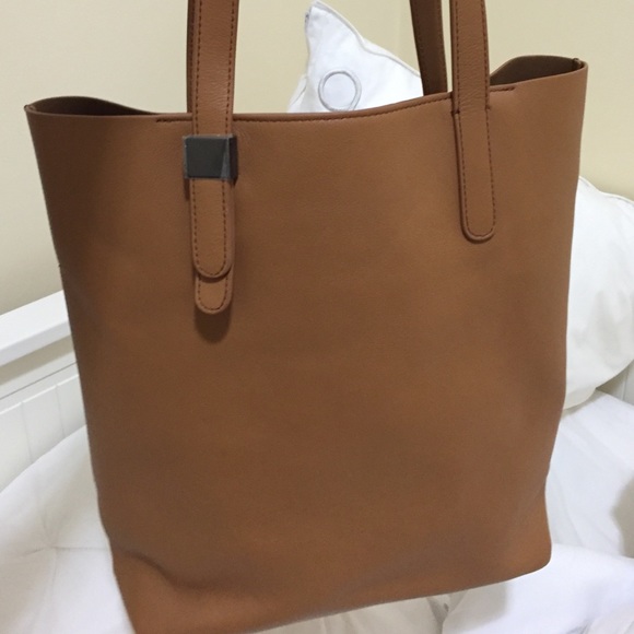 Gorgeous light brown Everlane purse