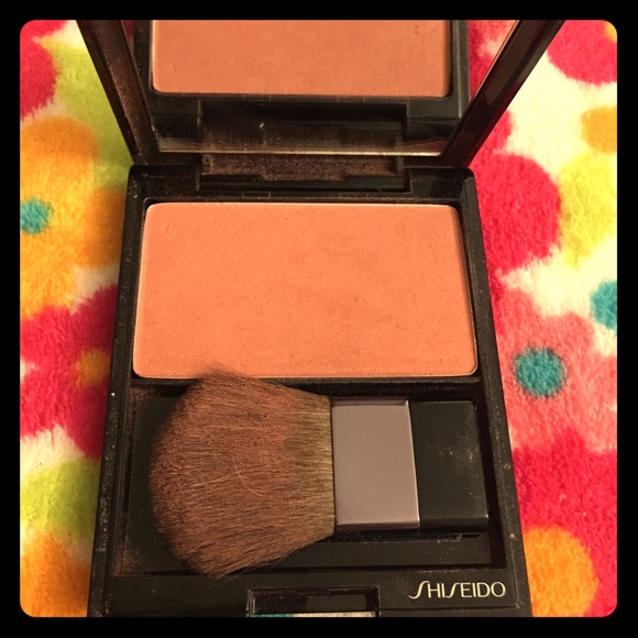 ✨Shiseido Luminizing Satin Face Color ✨💋