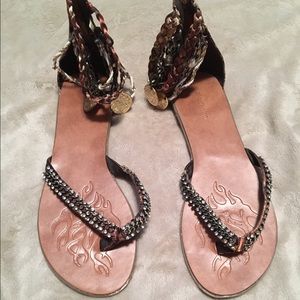 Zigi Soho boho sandals size 7.