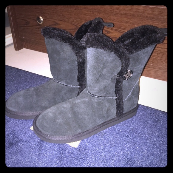 AMERICAN EAGLE Boots!