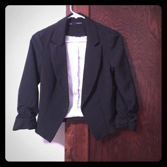 Maurice's cropped black 3/4 sleeve blazer