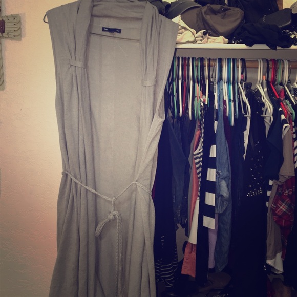 Gap sleeveless cardigan sz M