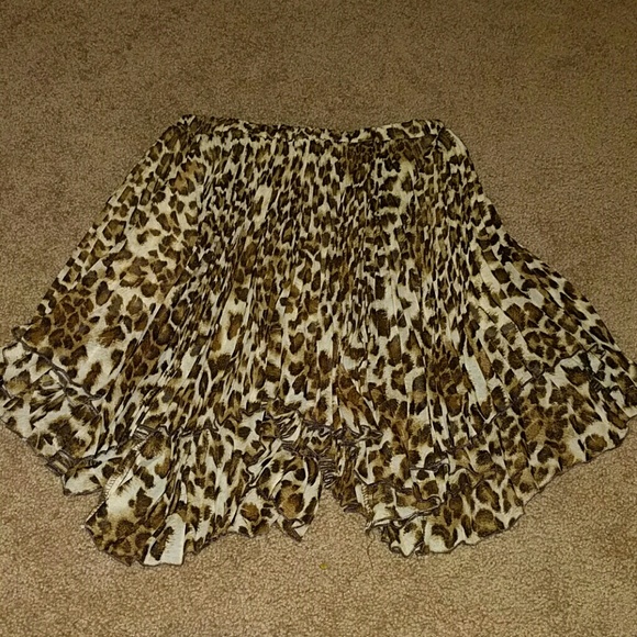 Girls leopard skirt