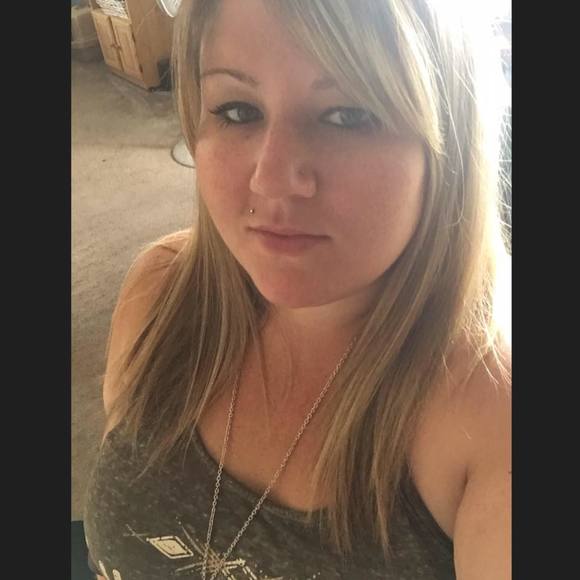 Meet your Posher, Jessica - Picture 1 of 1