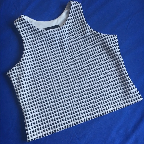 crop top