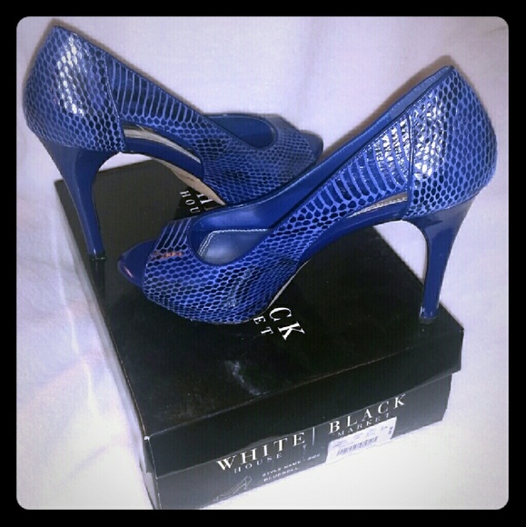 White House Black Market Shoes - White House | Black Market Heels 3" (Platform)