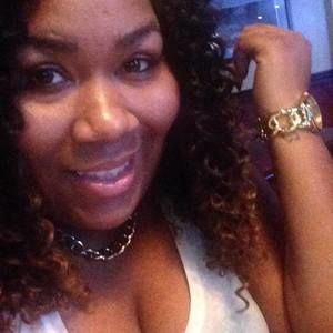 Meet your Posher, Corina