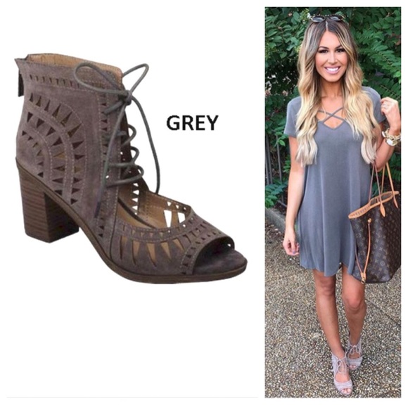 Bnwt and box Romanticoshoes Jeffrey Campbell style
